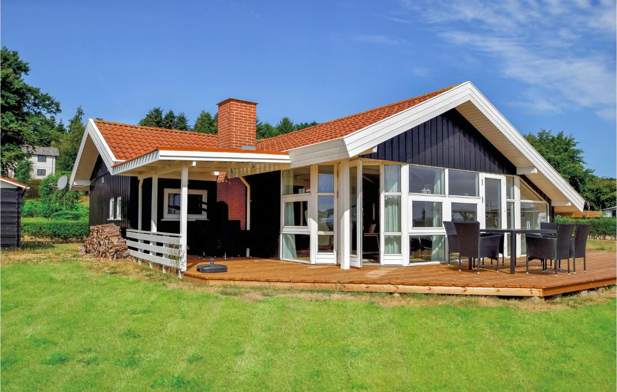 Amazing Home In Bjert With Wifi Binderup Strand Eksteriør bilde